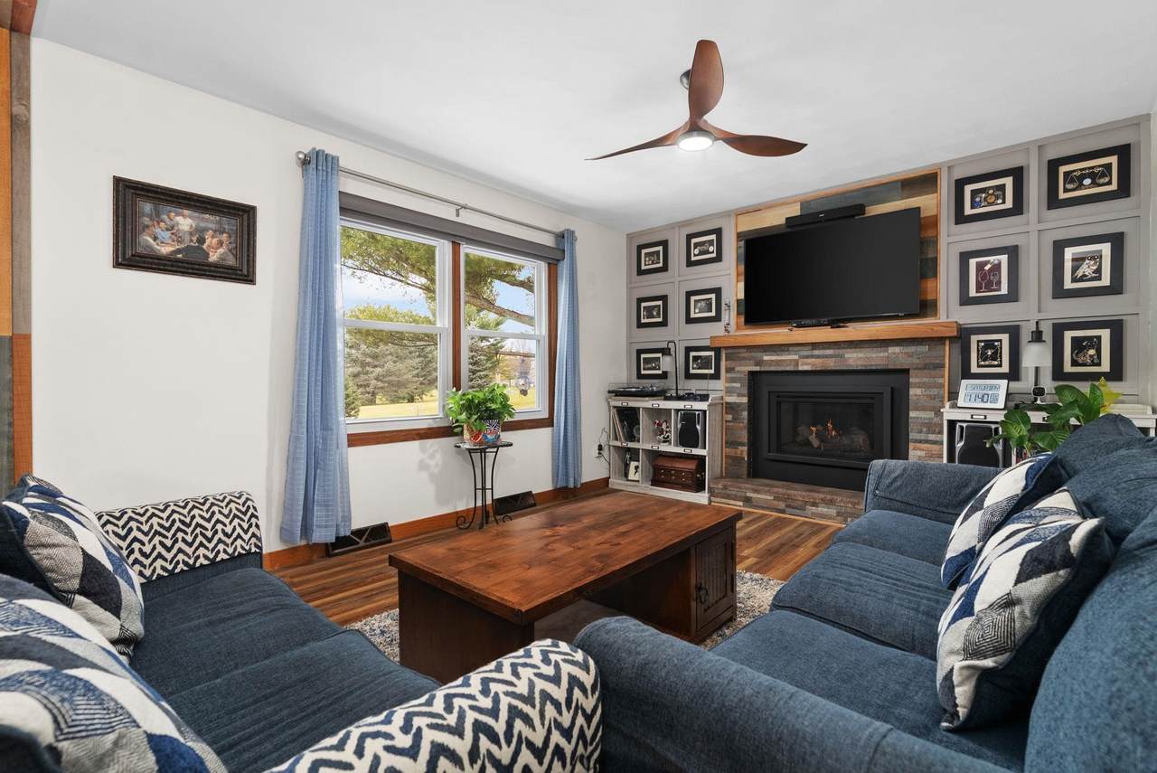 624 Saddle Ridge - Photo 1