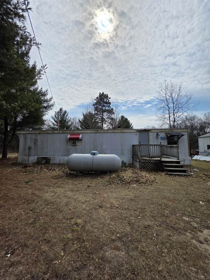 915 Fur Avenue - Photo 1