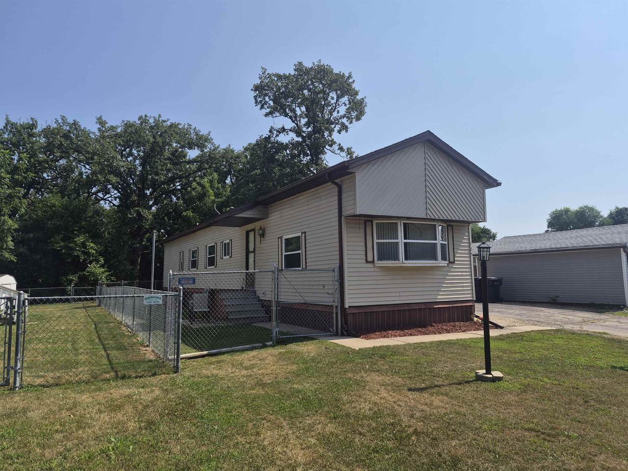 125 Falling Creek Circle - Photo 1