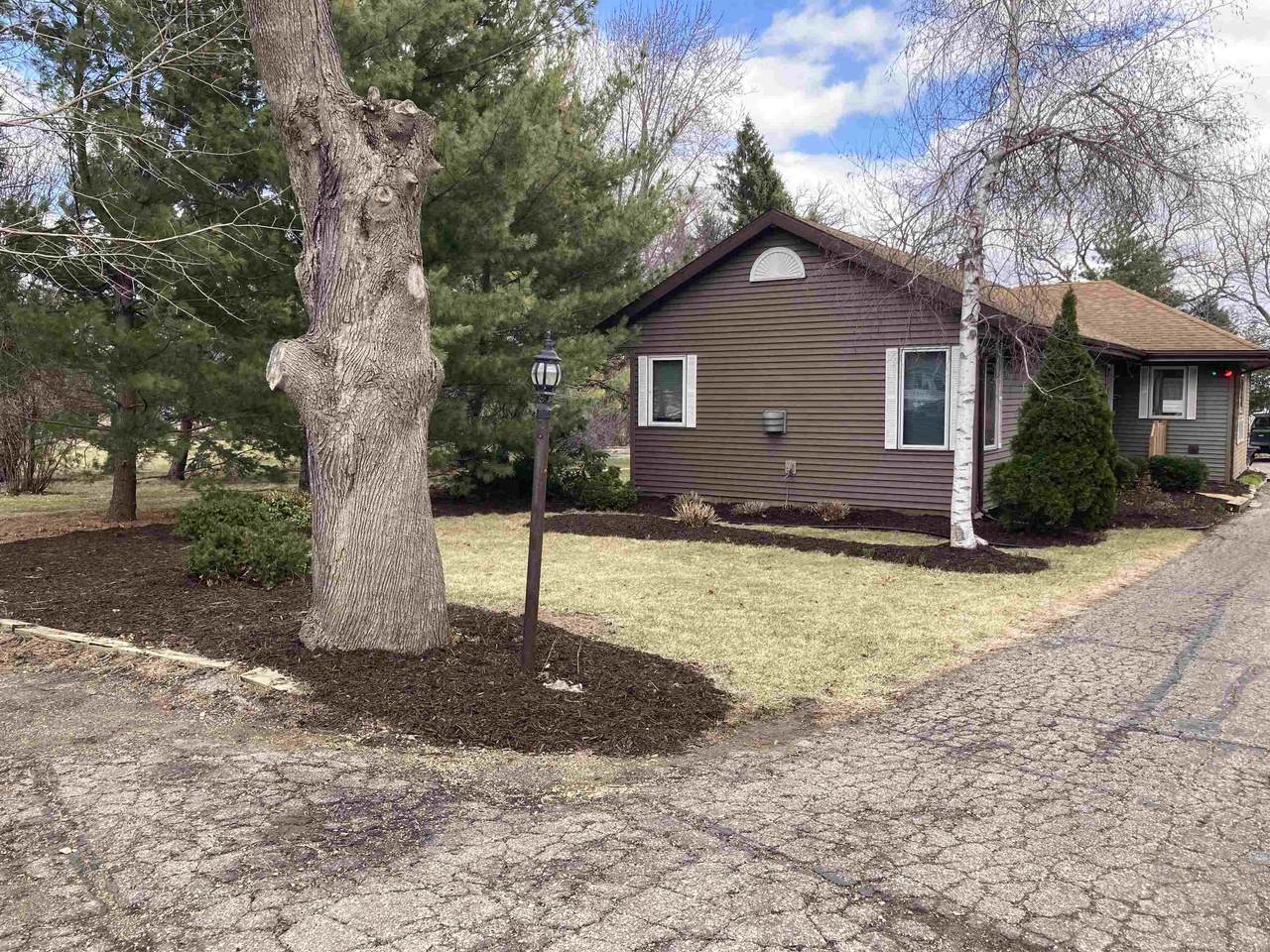 2224 Hwy 51 - Photo 1