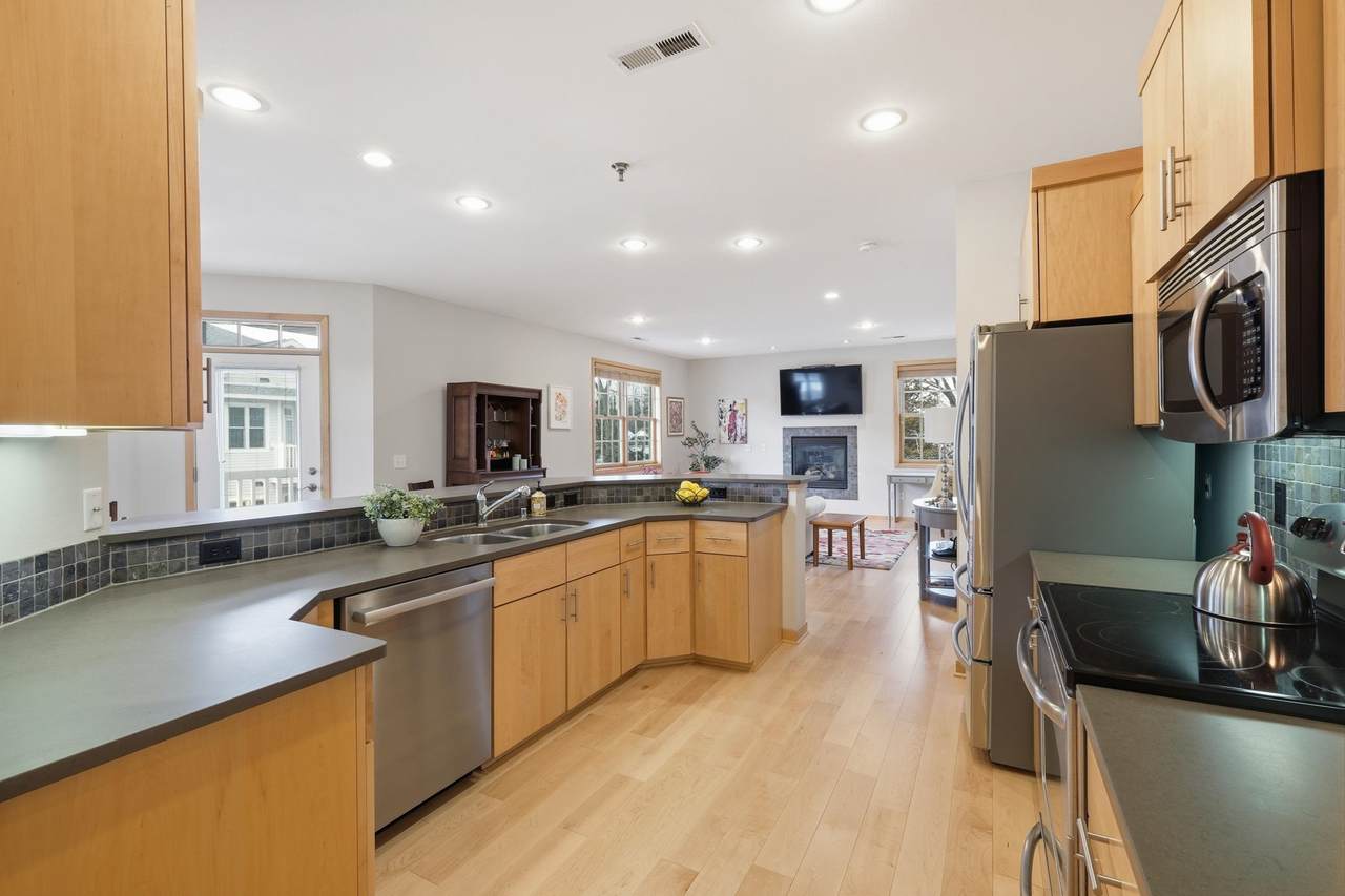 1101 Hamilton Street - Photo 1