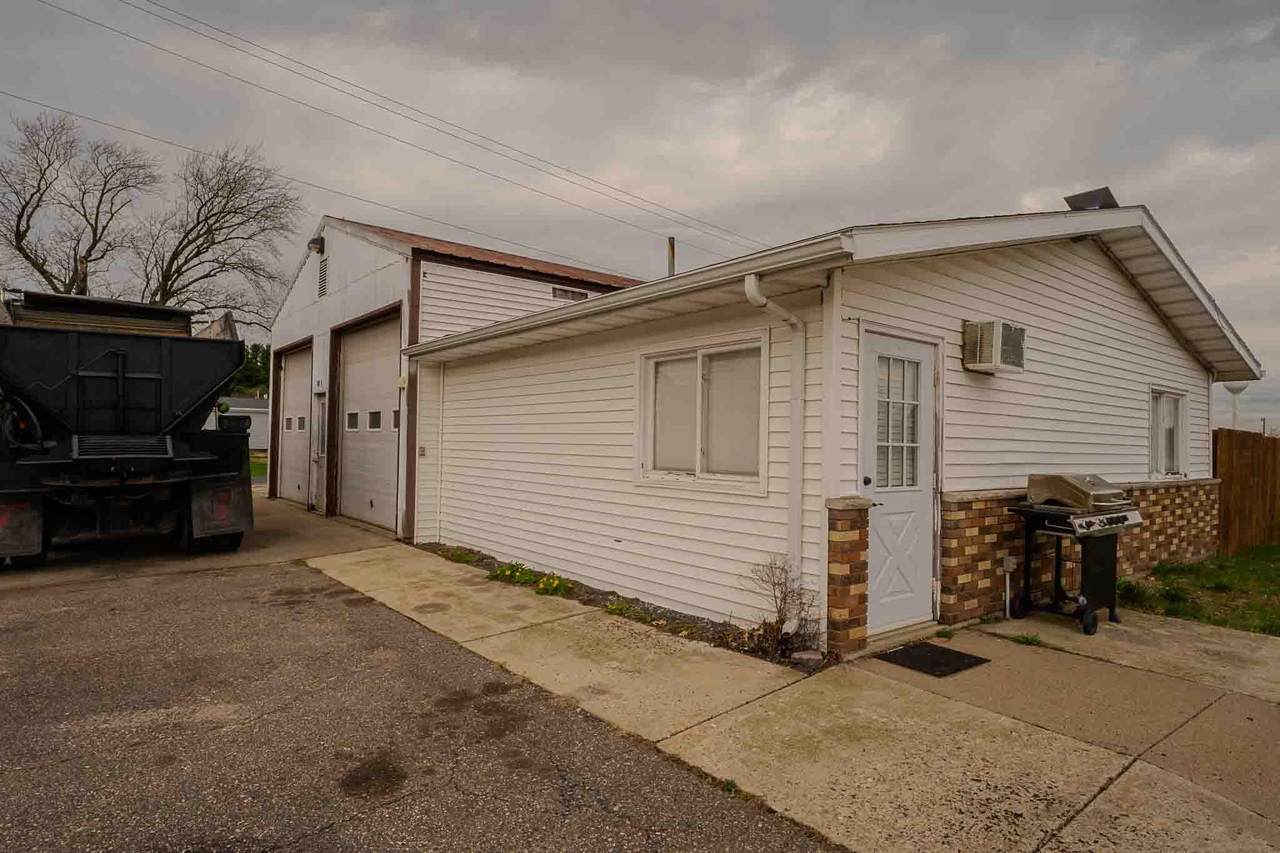 801 Main Street - Photo 1