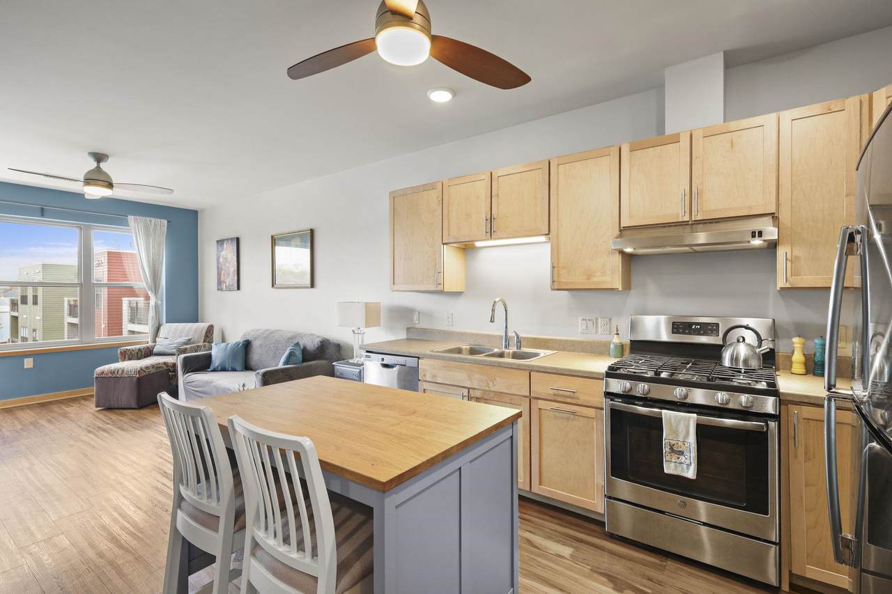 107 Sutherland Court - Photo 1
