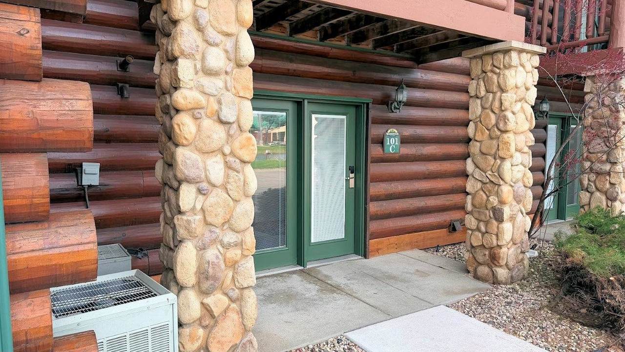 511 Adams Street - Photo 1