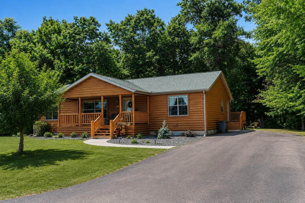 309 Oakbrook Drive - Photo 1