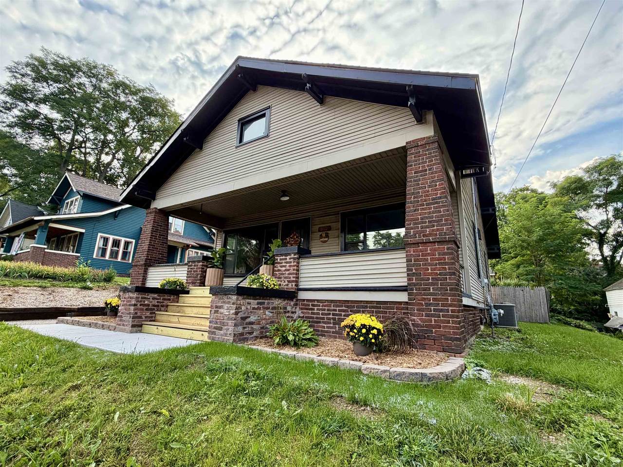 310 Centerway - Photo 1