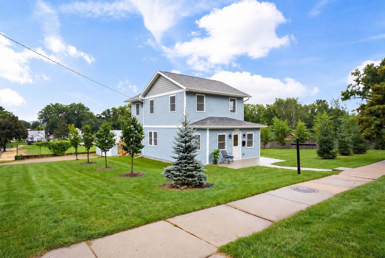 603 Walnut Street - Photo 1
