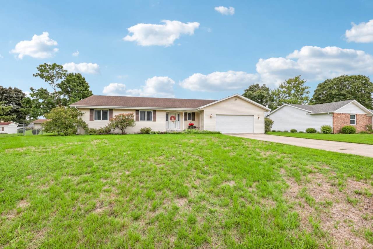720 Holly Road - Photo 1
