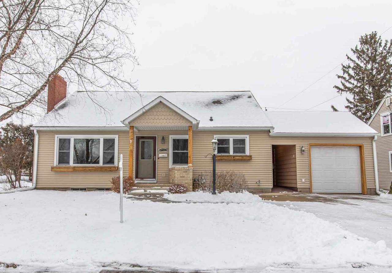 712 27th Ave - Photo 1