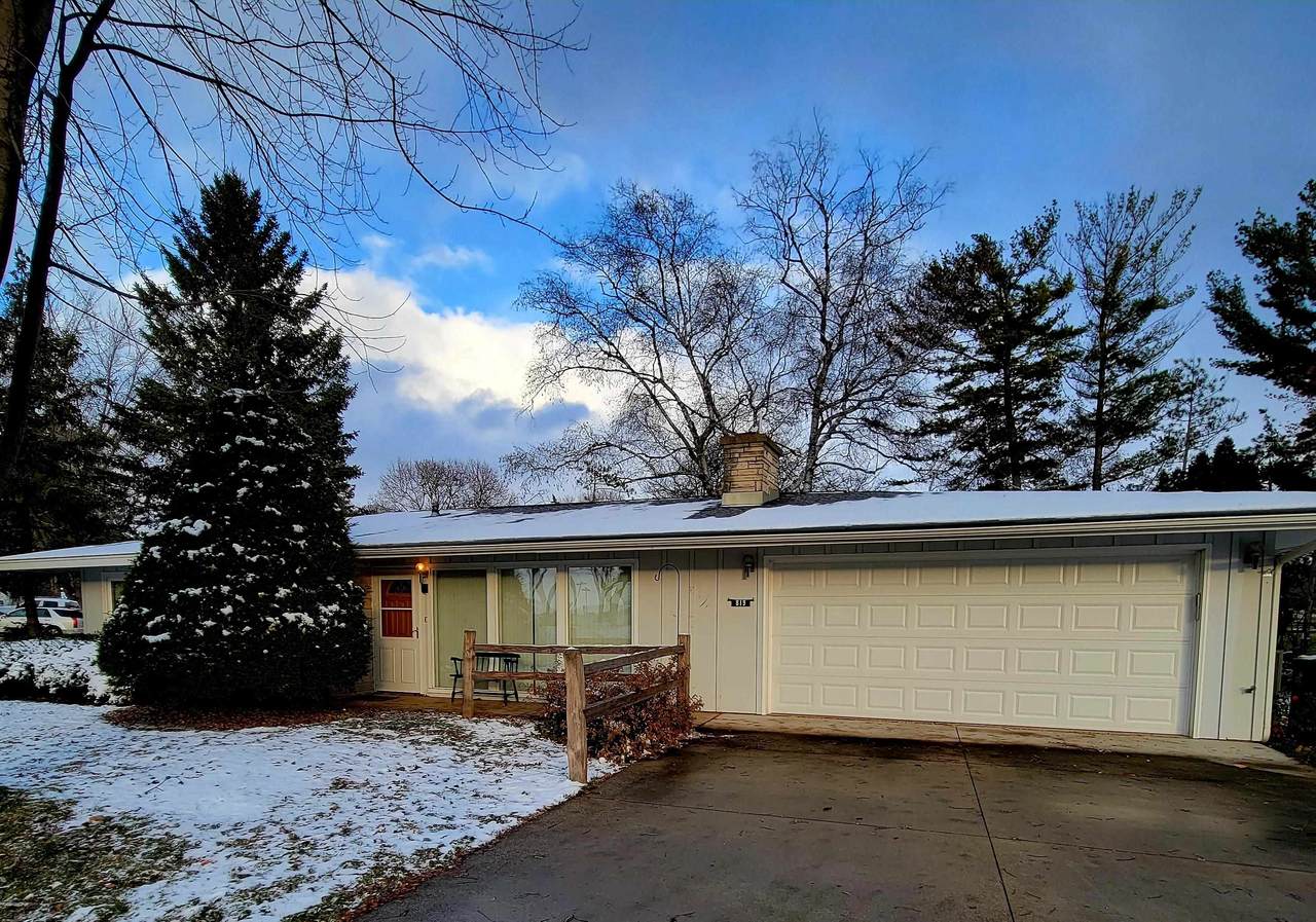 819 May St - Photo 1