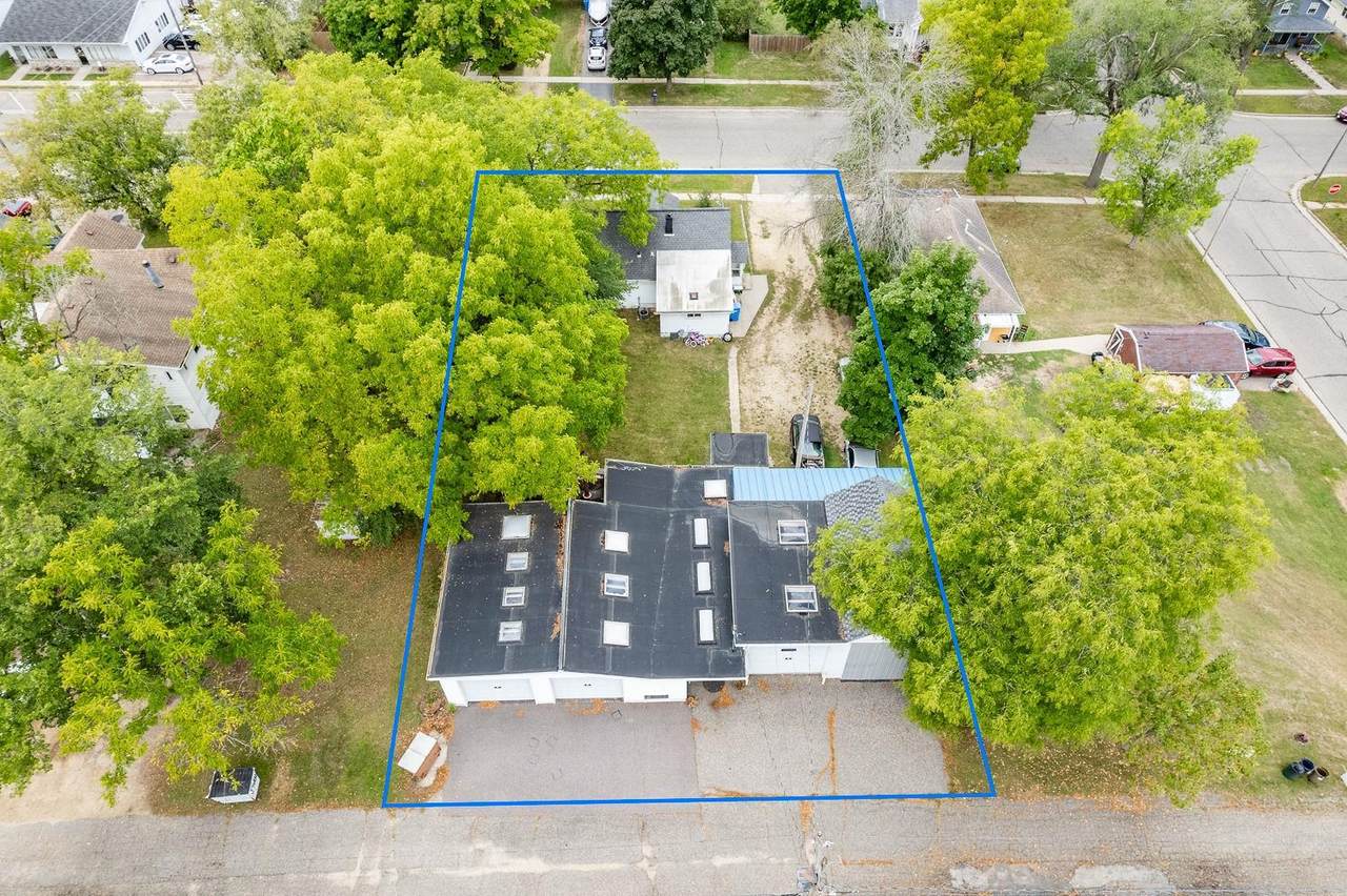 820 Vine Street - Photo 1