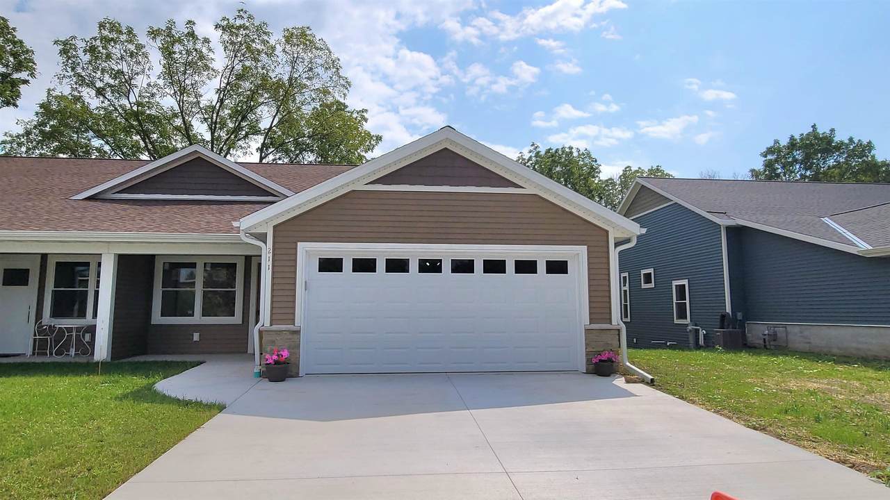 211 Edenview Lane - Photo 1