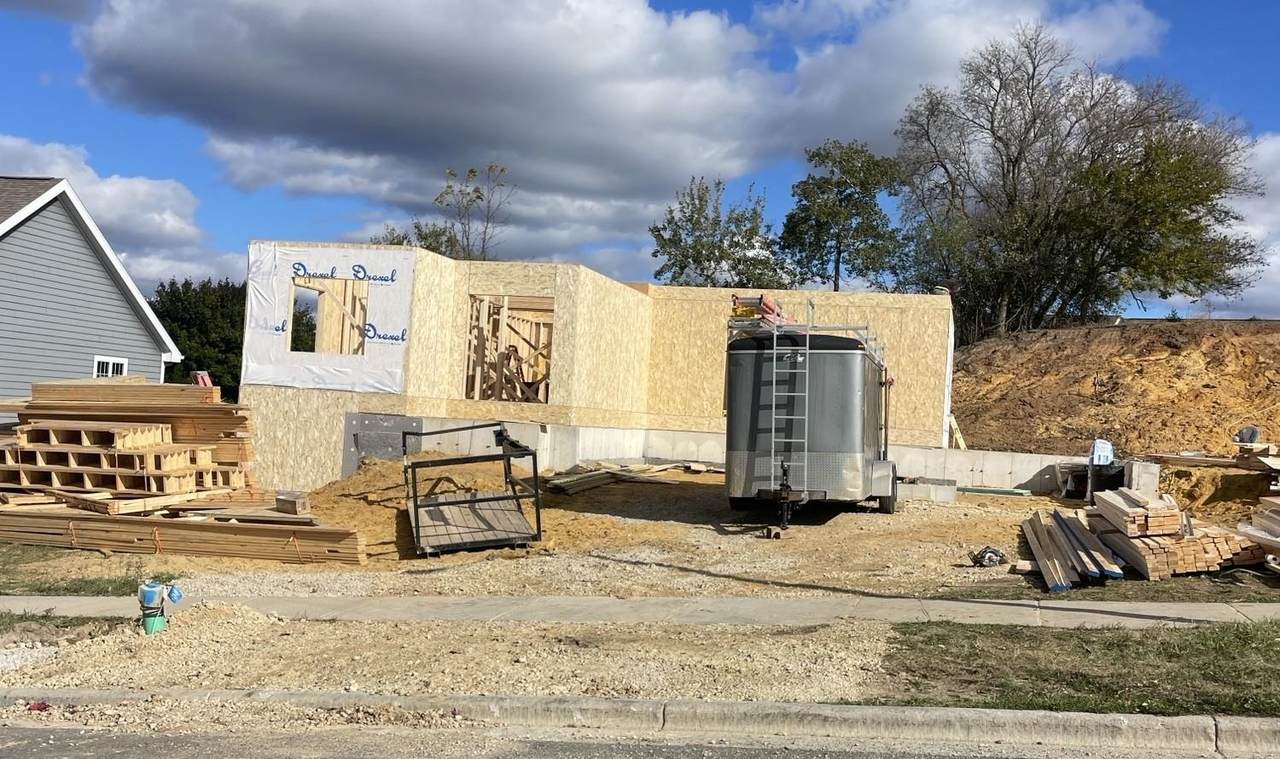 924 Brynhill Drive - Photo 1