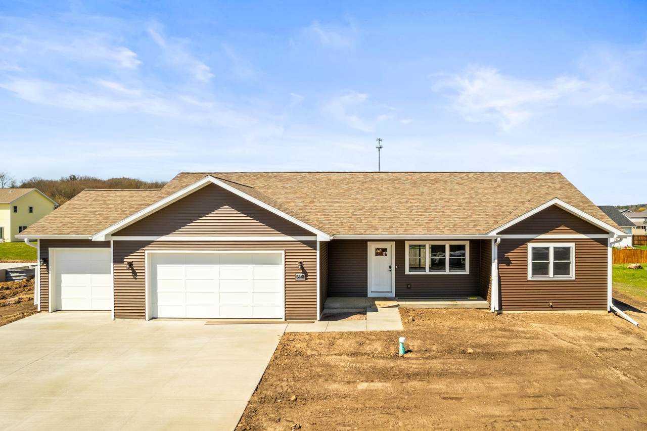 621 Roosevelt Street - Photo 1