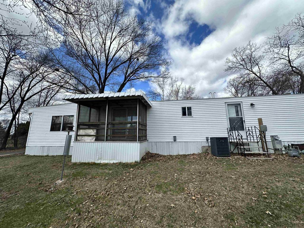 W5410 County Road G - Photo 1