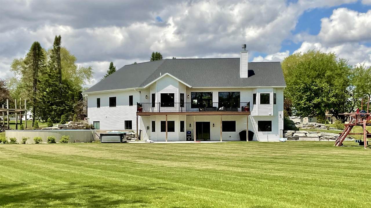 W10559 Hickory Point Road - Photo 1