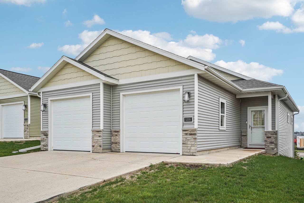 1206 Tivoli Circle - Photo 1