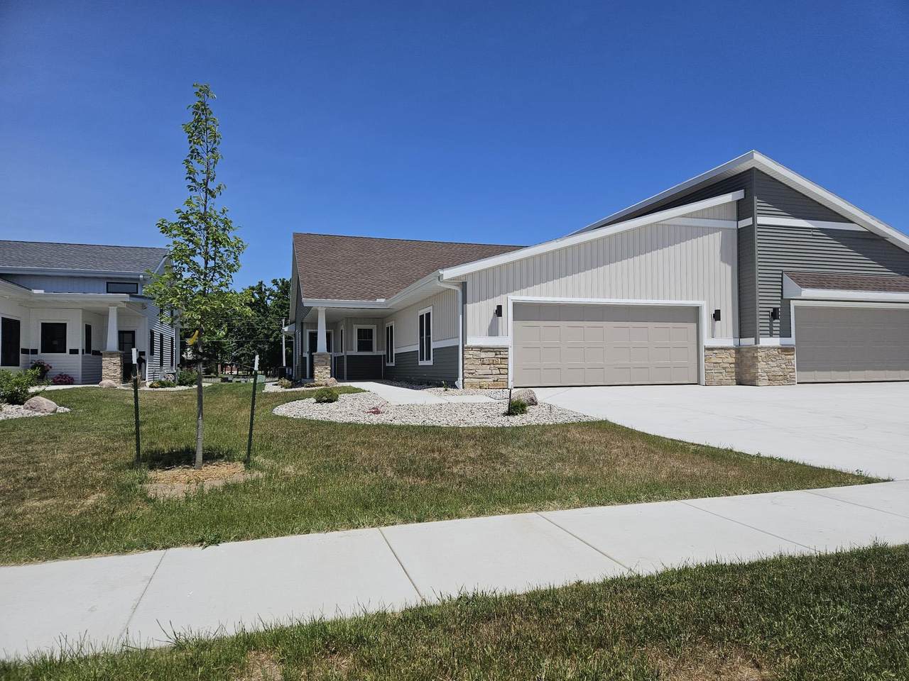3717 Newcastle Drive - Photo 1