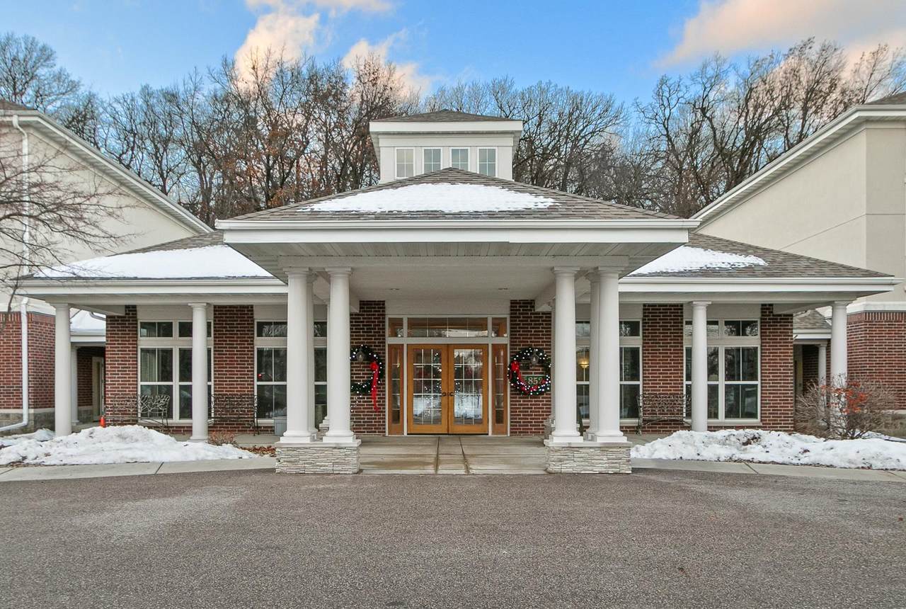 8530 Greenway Boulevard - Photo 1