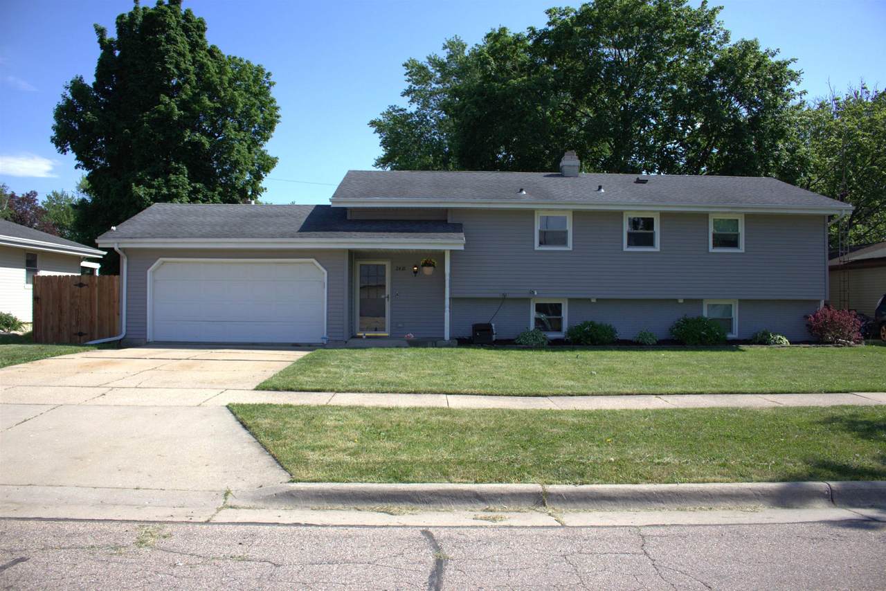2418 Wesley Avenue - Photo 1