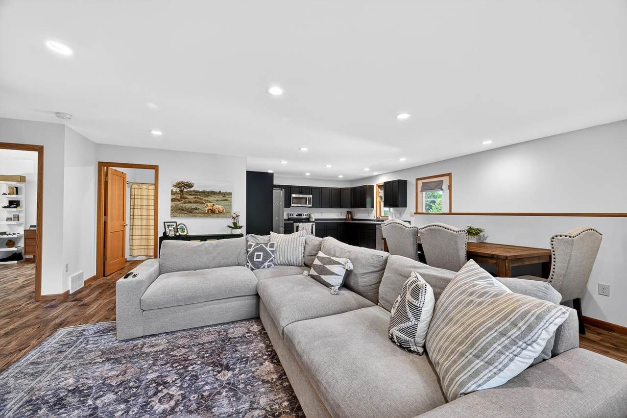 1511 11th Avenue - Photo 1