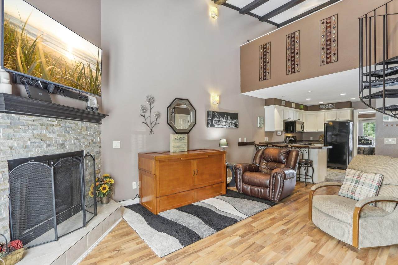 1093 Canyon Road - Photo 1