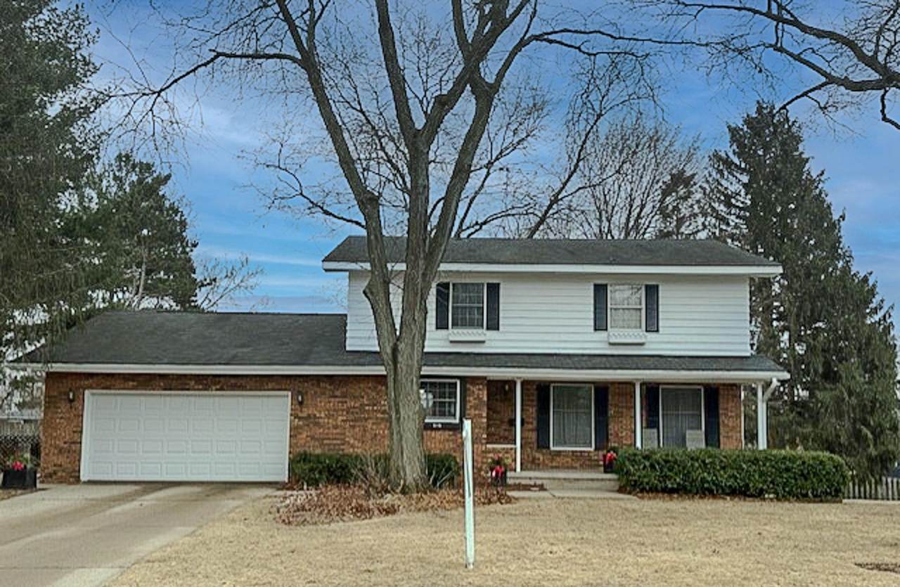 414 Oakridge Drive - Photo 1