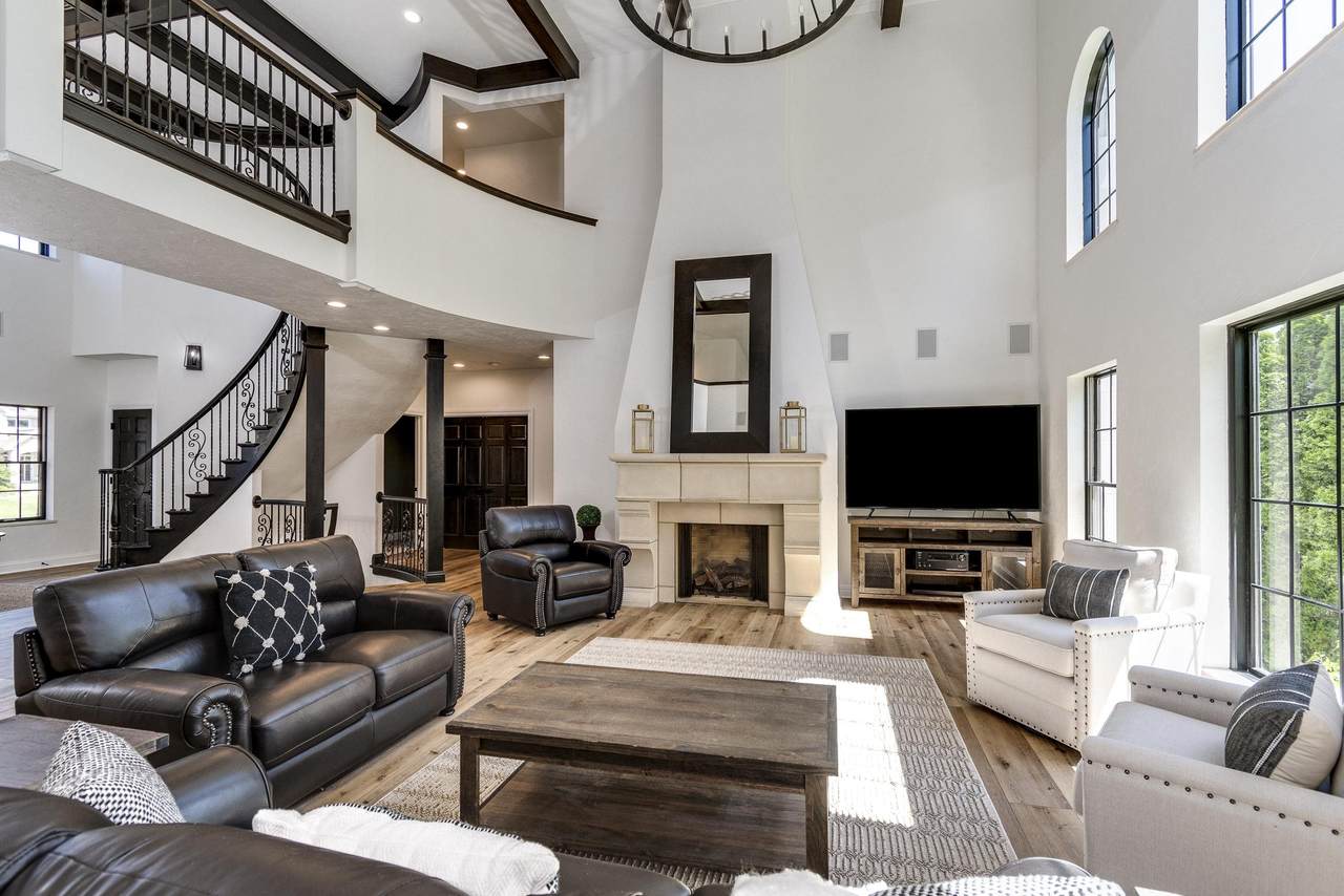 5695 Tuscany Ln - Photo 1