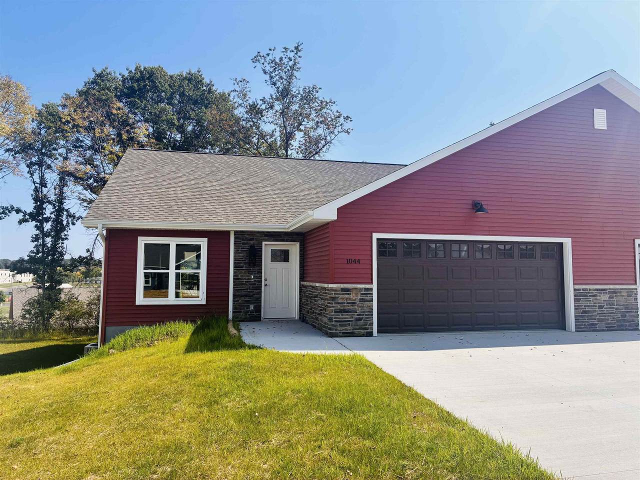 1044 Armida Court - Photo 1