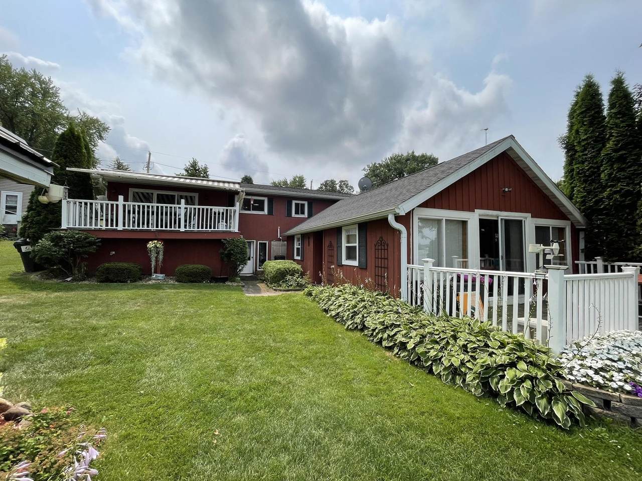 W2092 Melmar Drive - Photo 1