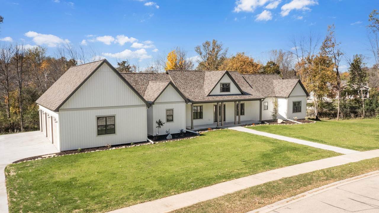 471 Evensong Way - Photo 1