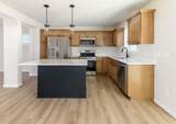 305 Evergreen Terrace - Photo 6