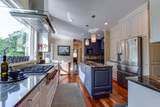 7724 Greenwood Road - Photo 18