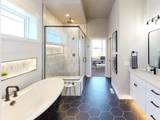 912 Westbridge Court - Photo 12
