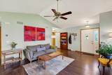 1070 Vinyard Drive - Photo 5
