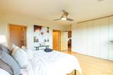 555 Midvale Boulevard - Photo 15