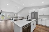 340 Lilac Lane - Photo 2