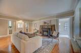 1419 St Lawrence Avenue - Photo 9