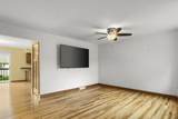 909 Clover Lane - Photo 3