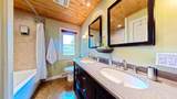4210 Sunnyside Crescent - Photo 28