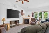 93 Queens Way - Photo 3