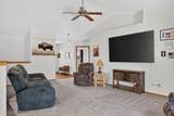 93 Queens Way - Photo 8