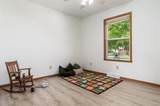 14723 Hunters Way - Photo 18