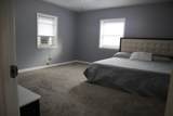 1509 St Lawrence Avenue - Photo 12