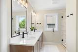 9076 Paddington Parkway - Photo 17