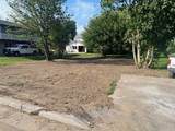 105 Baker Street - Photo 2