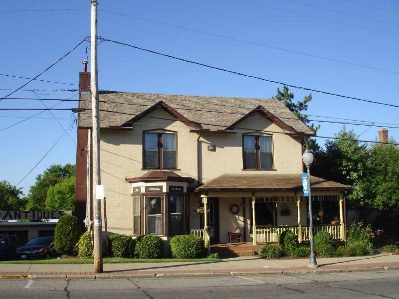 26/28 Montello St - Photo 1