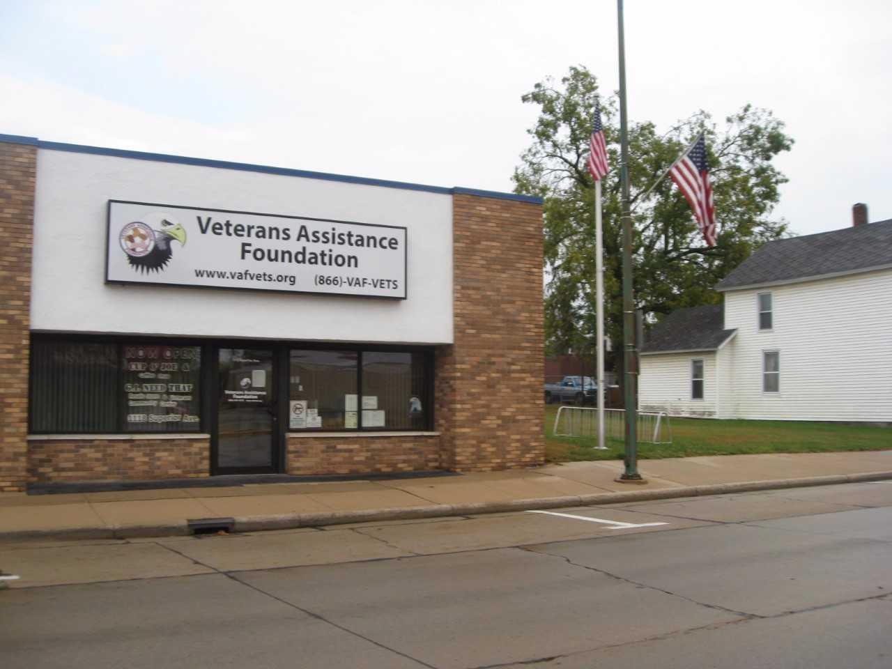 312 Superior Ave - Photo 1