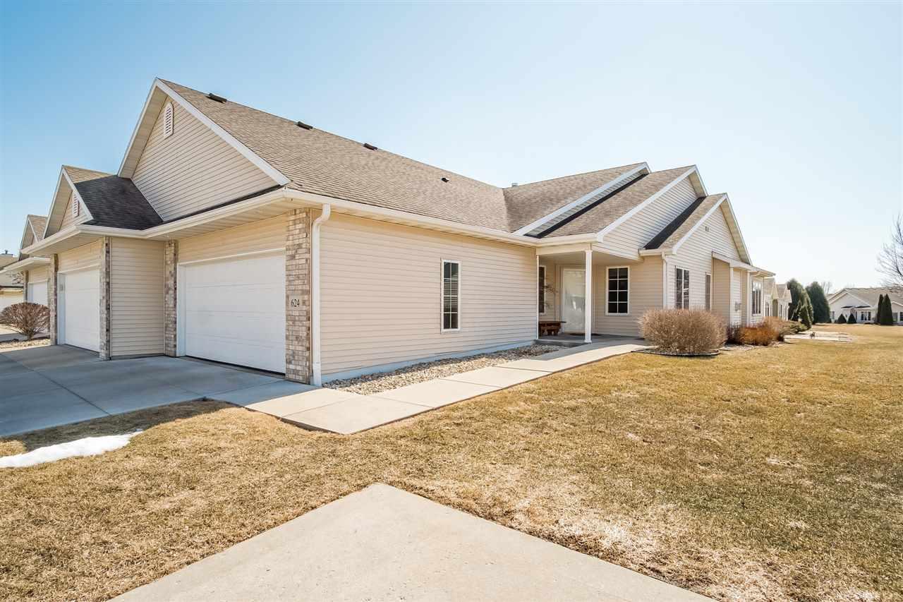 624 Springbrook Cir - Photo 1