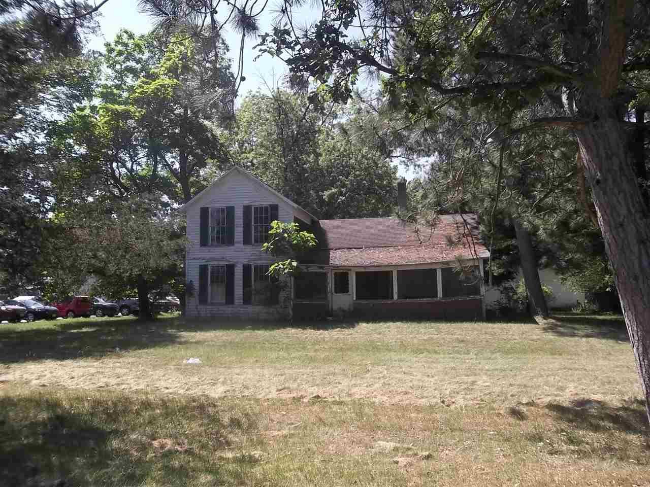 907 Lake St - Photo 1